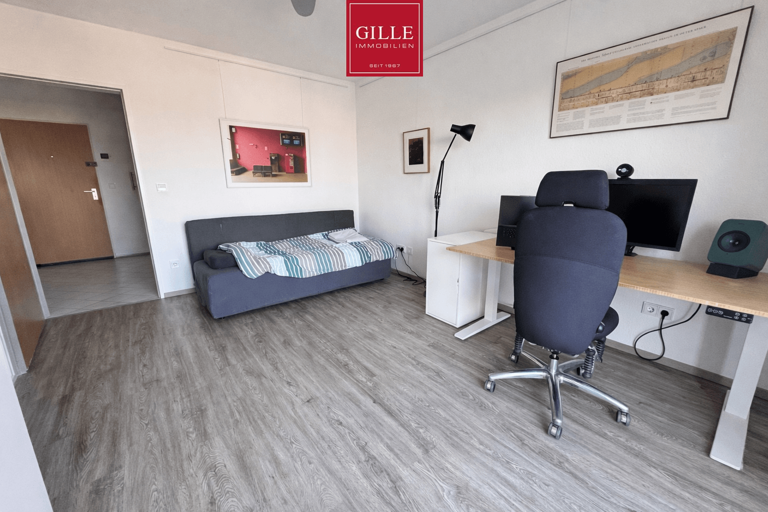 Urbanes Wohnen im Dreikönigenviertel: 2-Zimmer-Wohnung mit Balkon und TG-Stellplatz